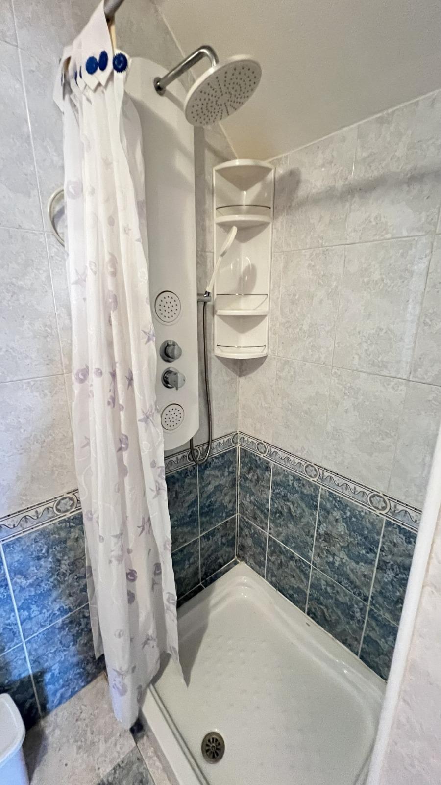 For sale - 3 Bedroom 2 Bathroom Villa in Torrevieja - aguas nuevas  - Alicante