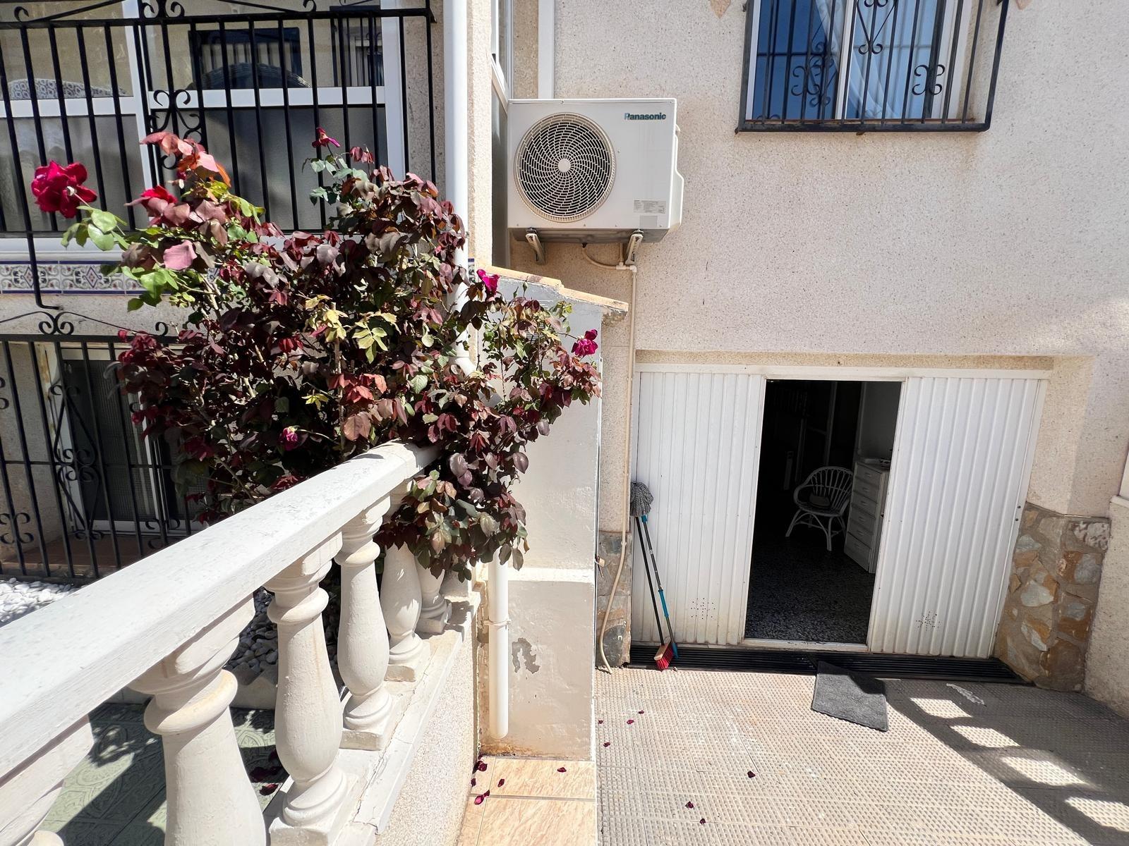 For sale - 3 Bedroom 2 Bathroom Quad House in Torrevieja - Torre La Mata  - Alicante