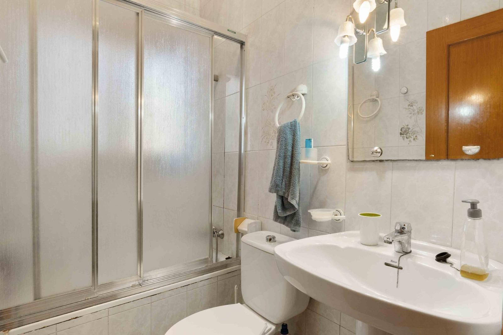 For sale - 6 Bedroom 3 Bathroom Villa in Torrevieja - Los Balcones  - Alicante