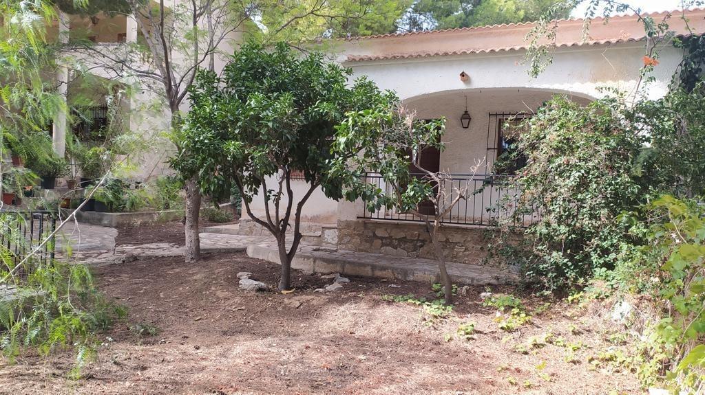 For sale - 6 Bedroom 3 Bathroom Villa in Torrevieja - Los Balcones  - Alicante