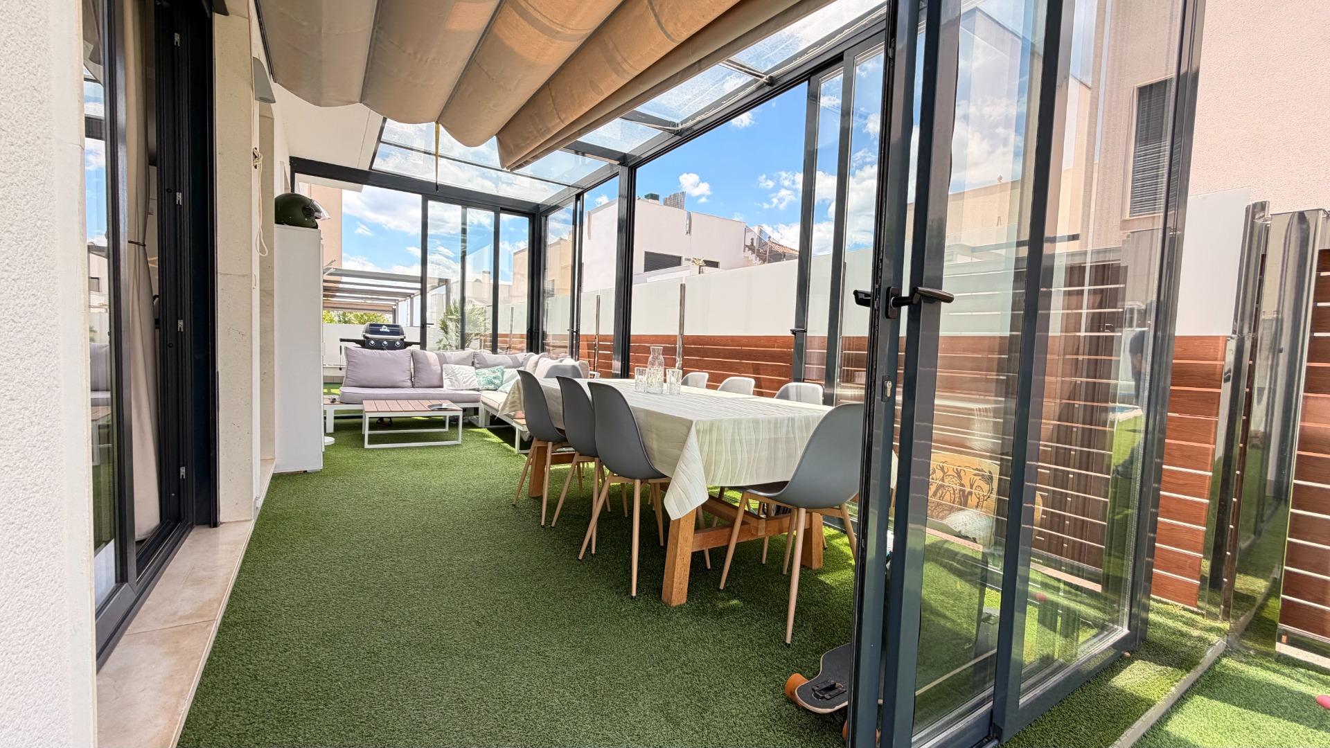 For sale - 5 Bedroom 3 Bathroom Villa in Torrevieja - aguas nuevas  - Alicante