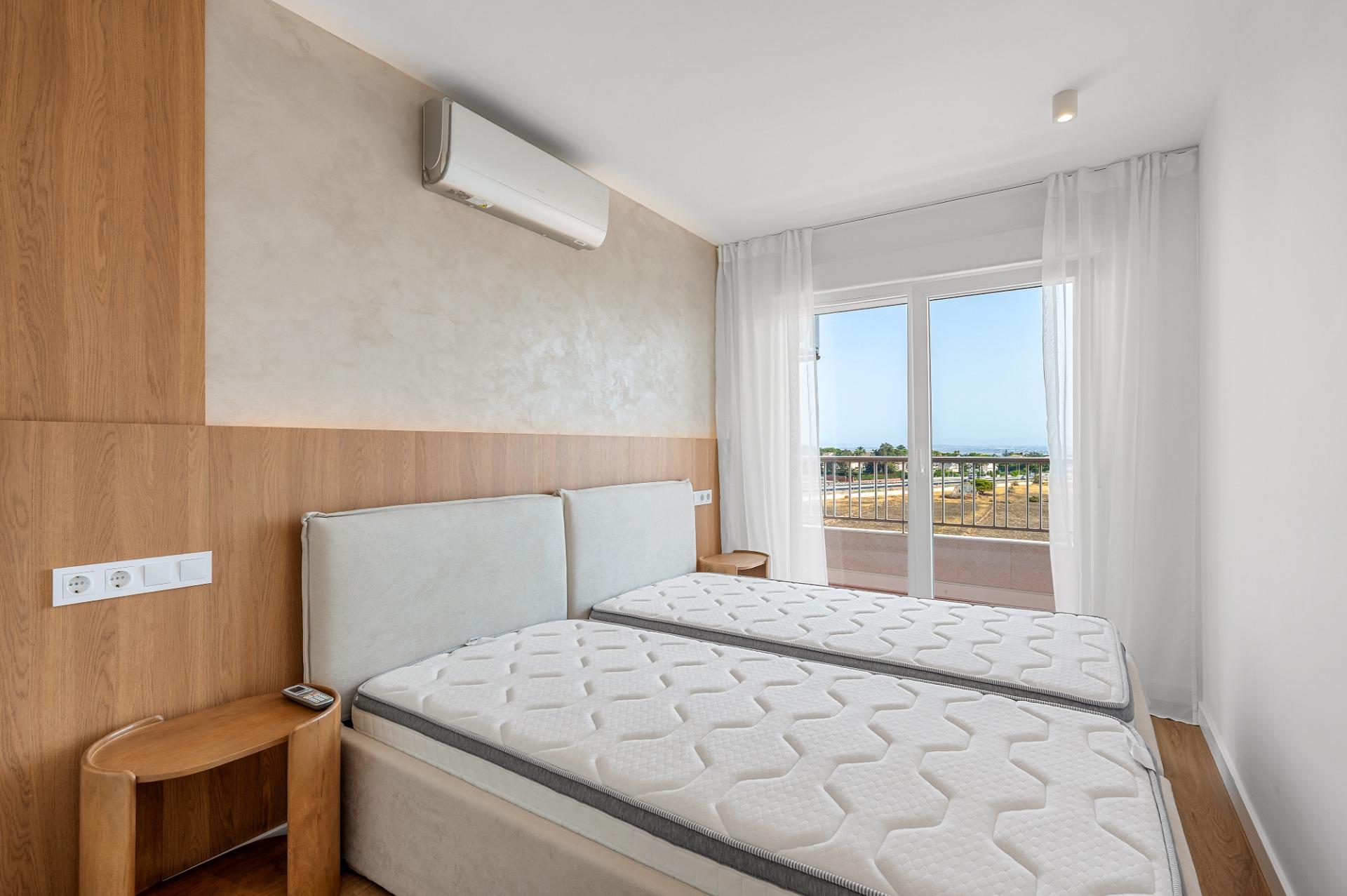 For sale - 2 Bedroom 2 Bathroom Apartment in Torrevieja - Punta Prima  - Alicante