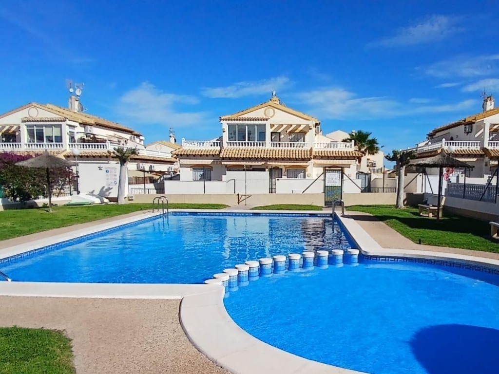 3 Bedroom 2 Bathroom Duplex in Orihuela