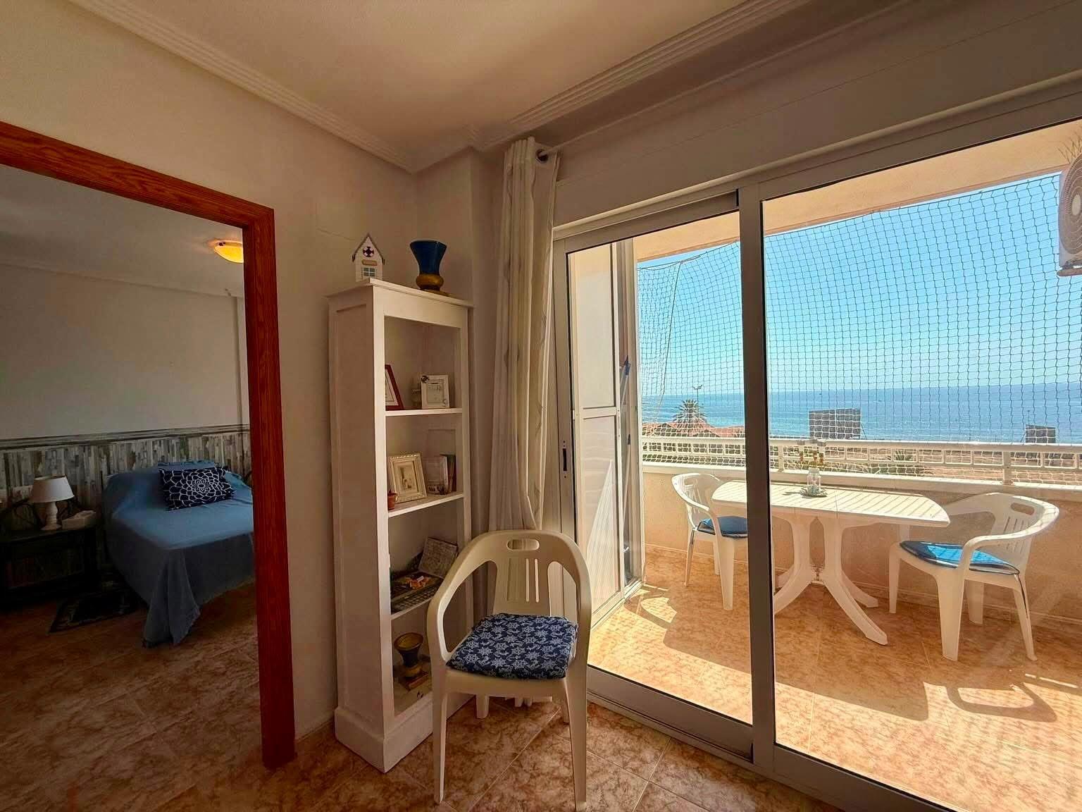 For sale - 2 Bedroom 1 Bathroom Apartment in Torrevieja - Playa Del Cura  - Alicante