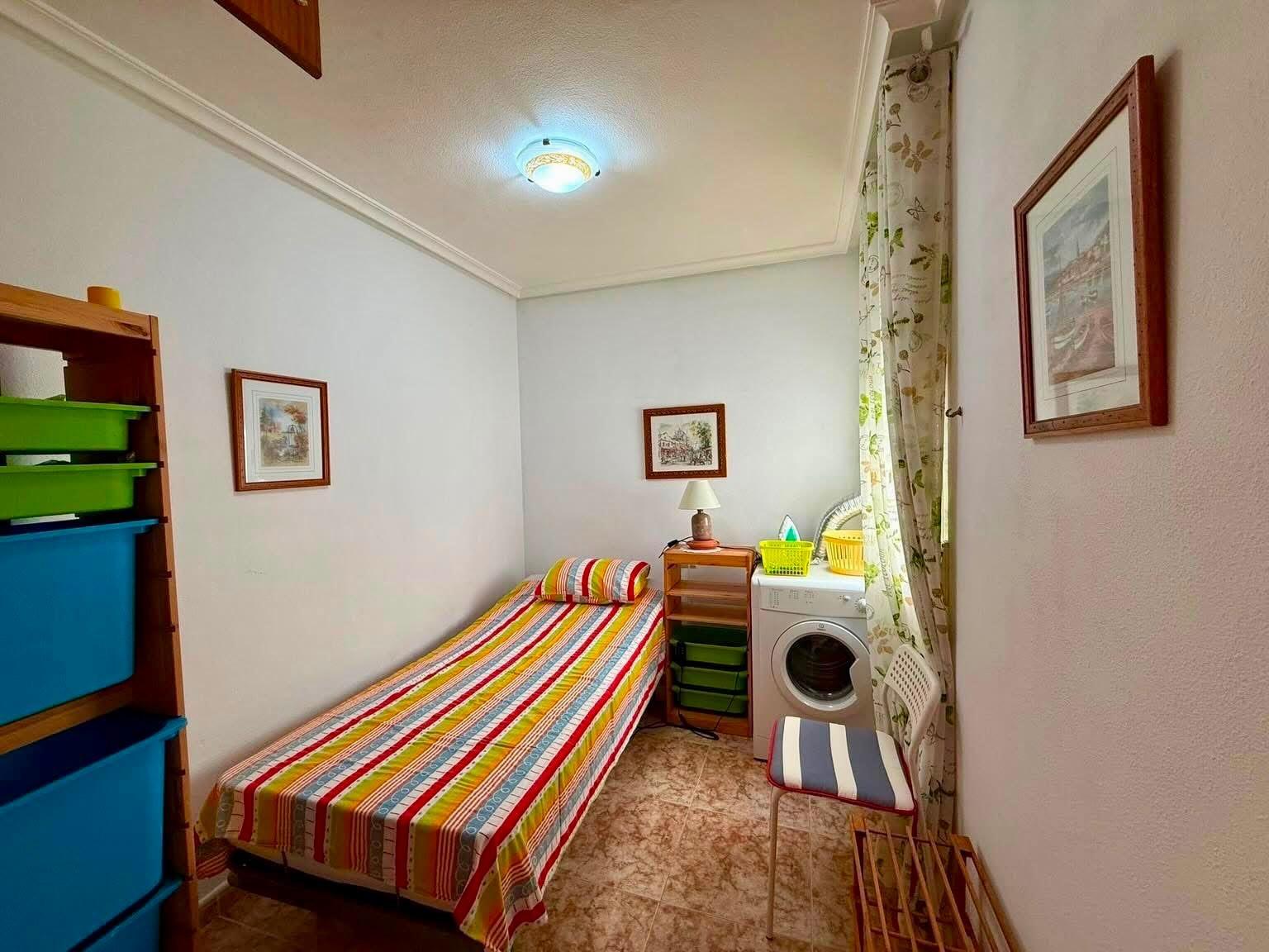 For sale - 2 Bedroom 1 Bathroom Apartment in Torrevieja - Playa Del Cura  - Alicante