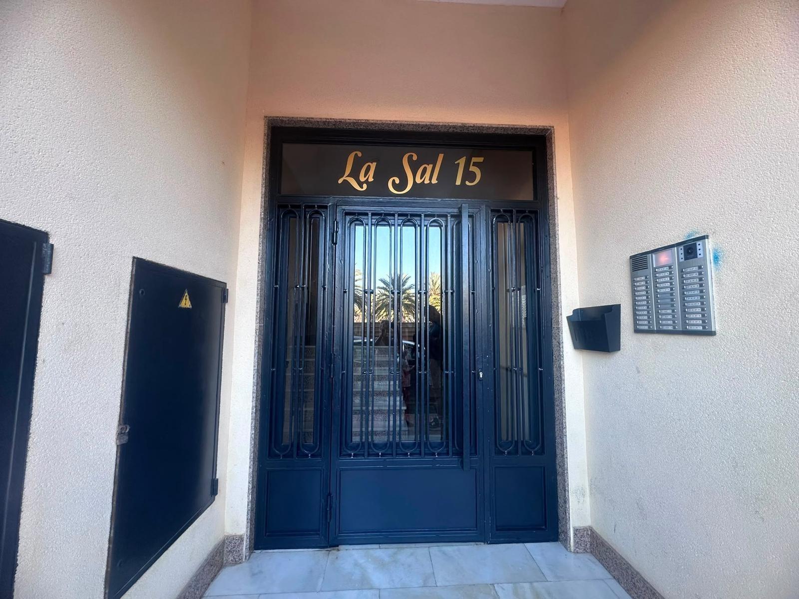 For sale - 2 Bedroom 1 Bathroom Apartment in Torrevieja - Playa Del Cura  - Alicante