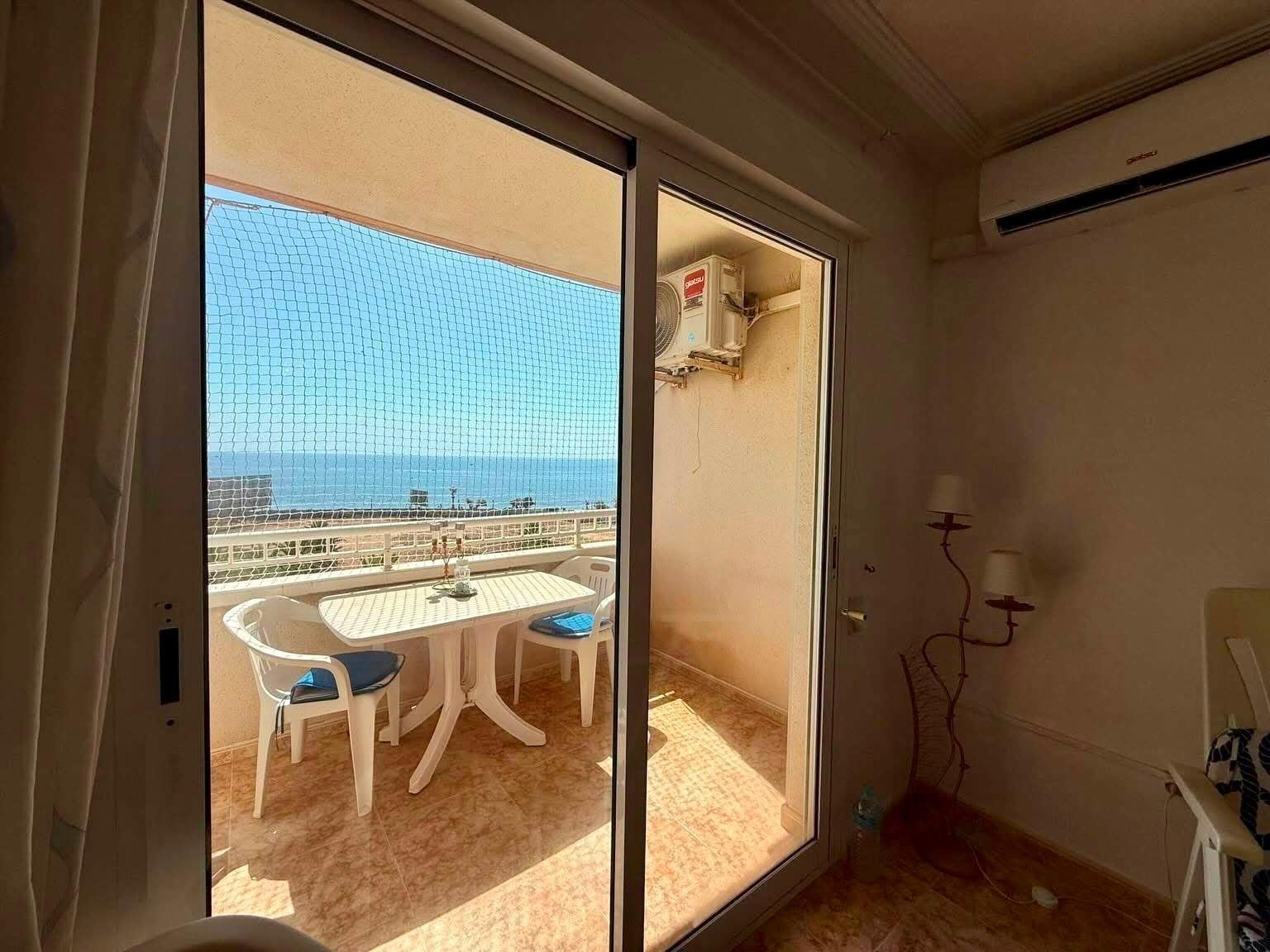For sale - 2 Bedroom 1 Bathroom Apartment in Torrevieja - Playa Del Cura  - Alicante