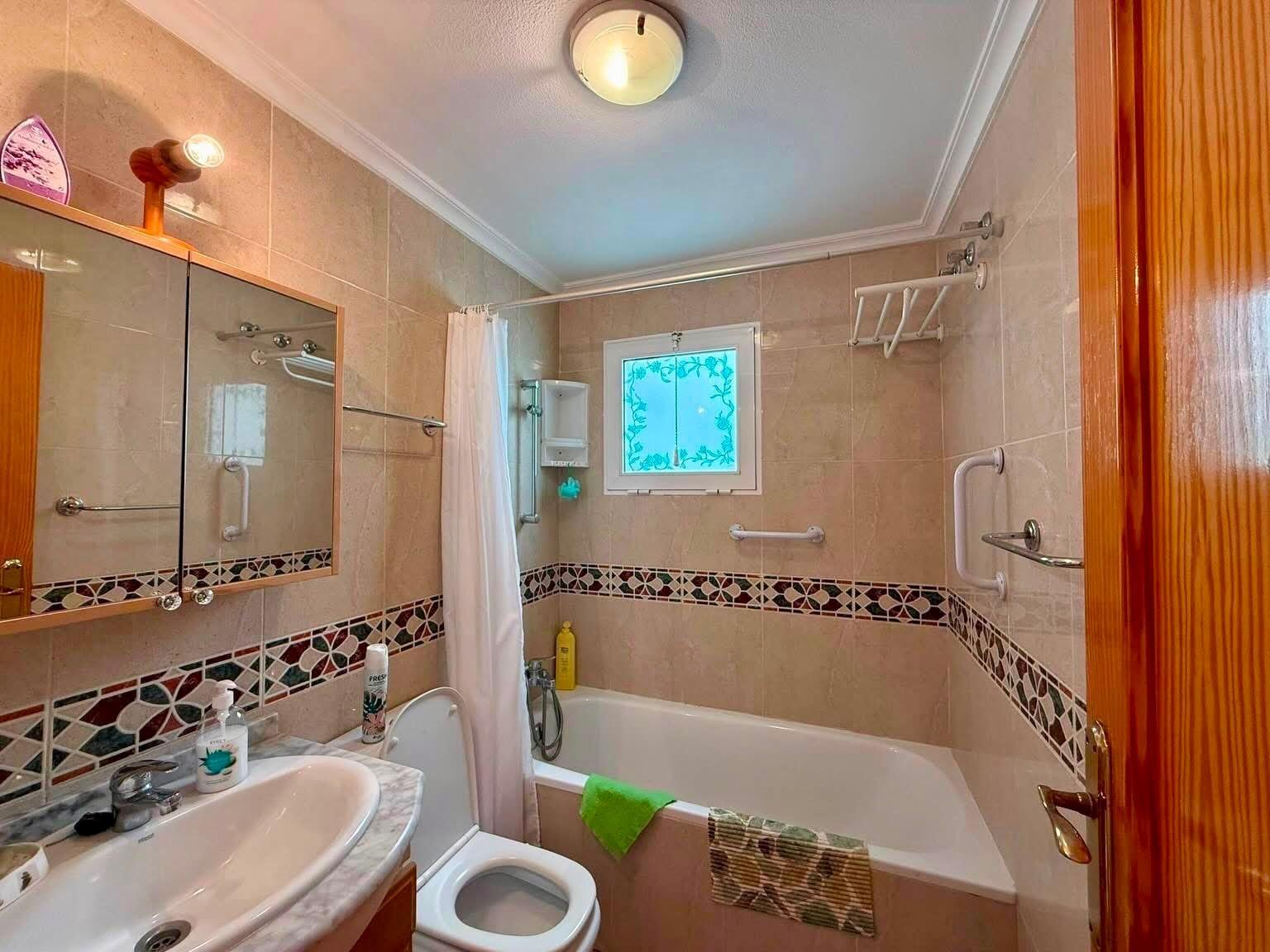 For sale - 2 Bedroom 1 Bathroom Apartment in Torrevieja - Playa Del Cura  - Alicante