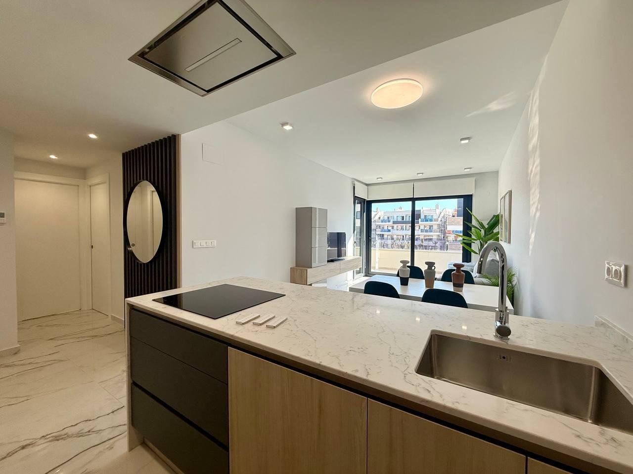 For sale - 2 Bedroom 2 Bathroom Penthouse in Villamartin - Pau 8  - Alicante
