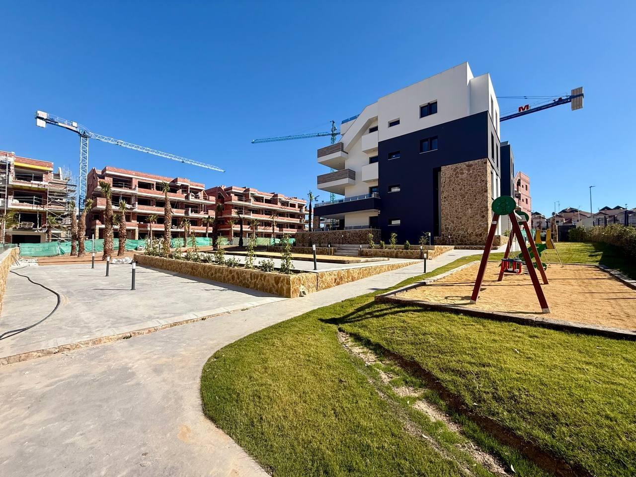 For sale - 2 Bedroom 2 Bathroom Penthouse in Villamartin - Pau 8  - Alicante