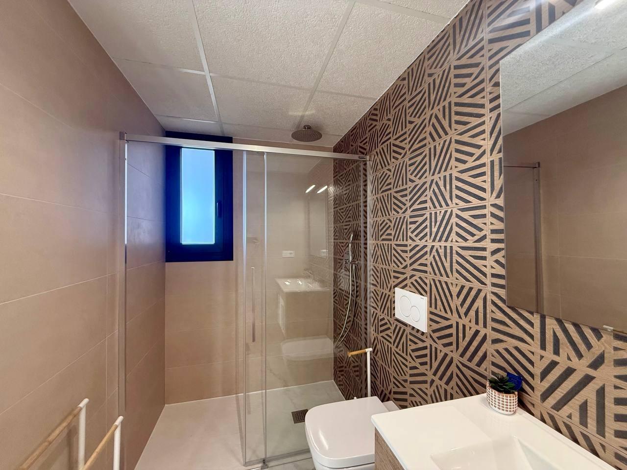 For sale - 2 Bedroom 2 Bathroom Penthouse in Villamartin - Pau 8  - Alicante