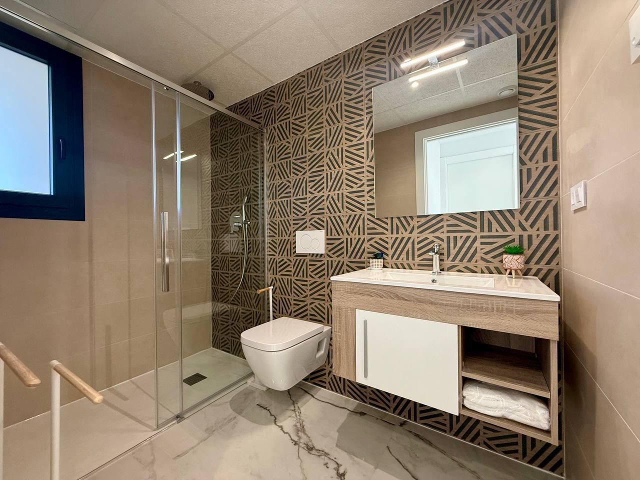 For sale - 2 Bedroom 2 Bathroom Penthouse in Villamartin - Pau 8  - Alicante