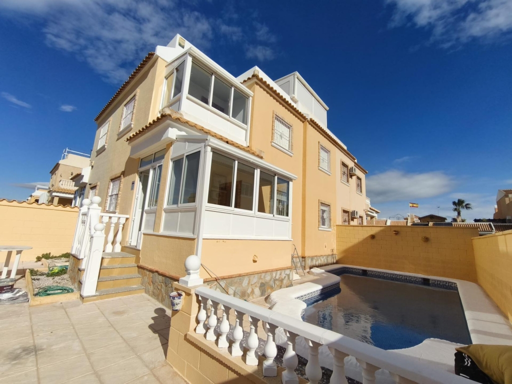 3 Bedroom 2 Bathroom Town House in Ciudad Quesada
