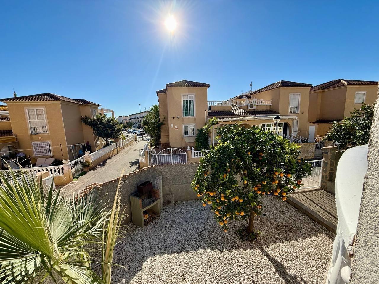 For sale - 4 Bedroom 3 Bathroom Villa in Playa Flamenca  - Playa Flamenca  - Alicante