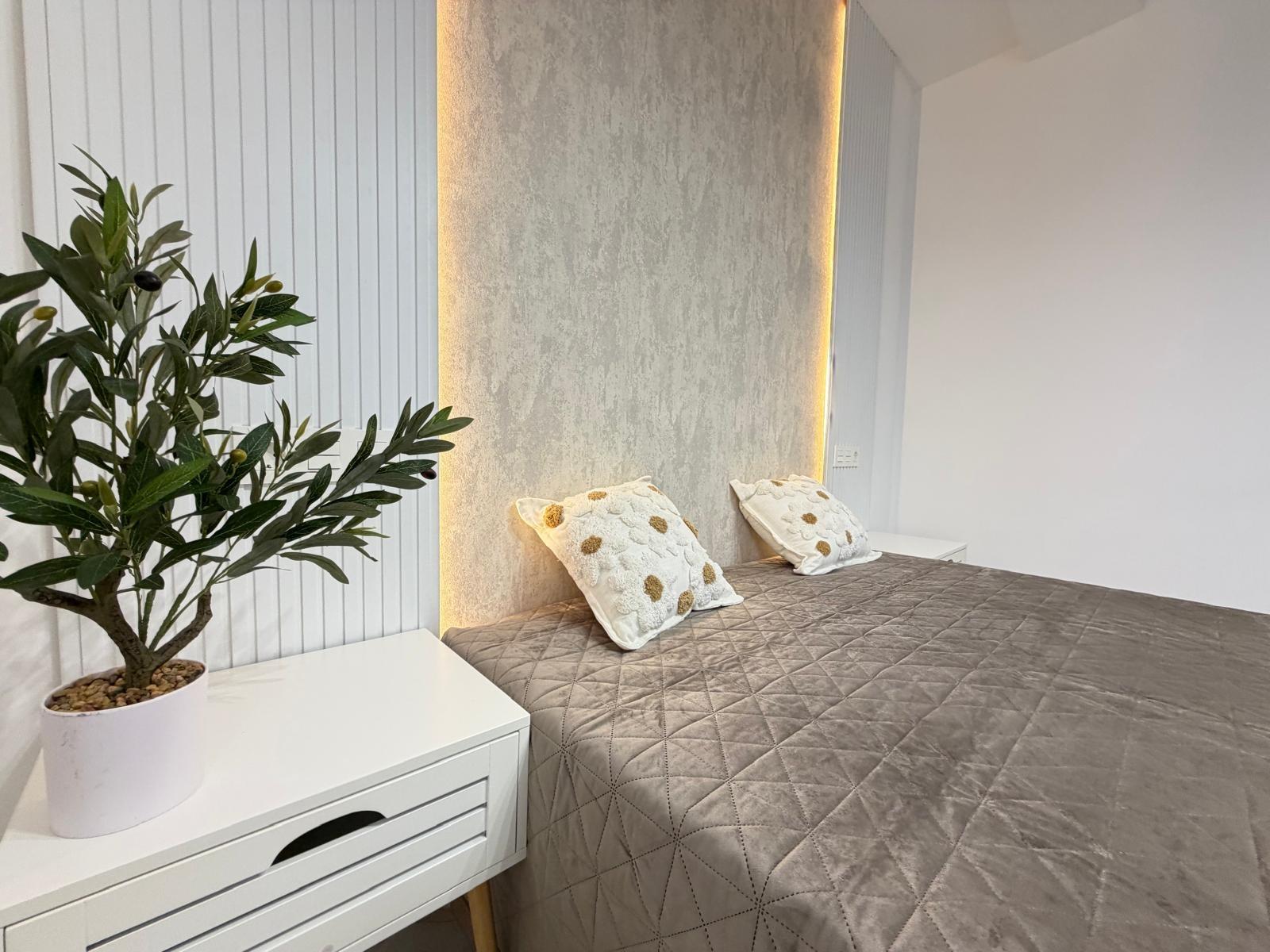 For sale - 3 Bedroom 1 Bathroom Penthouse in Torrevieja - Playa Del Cura  - Alicante