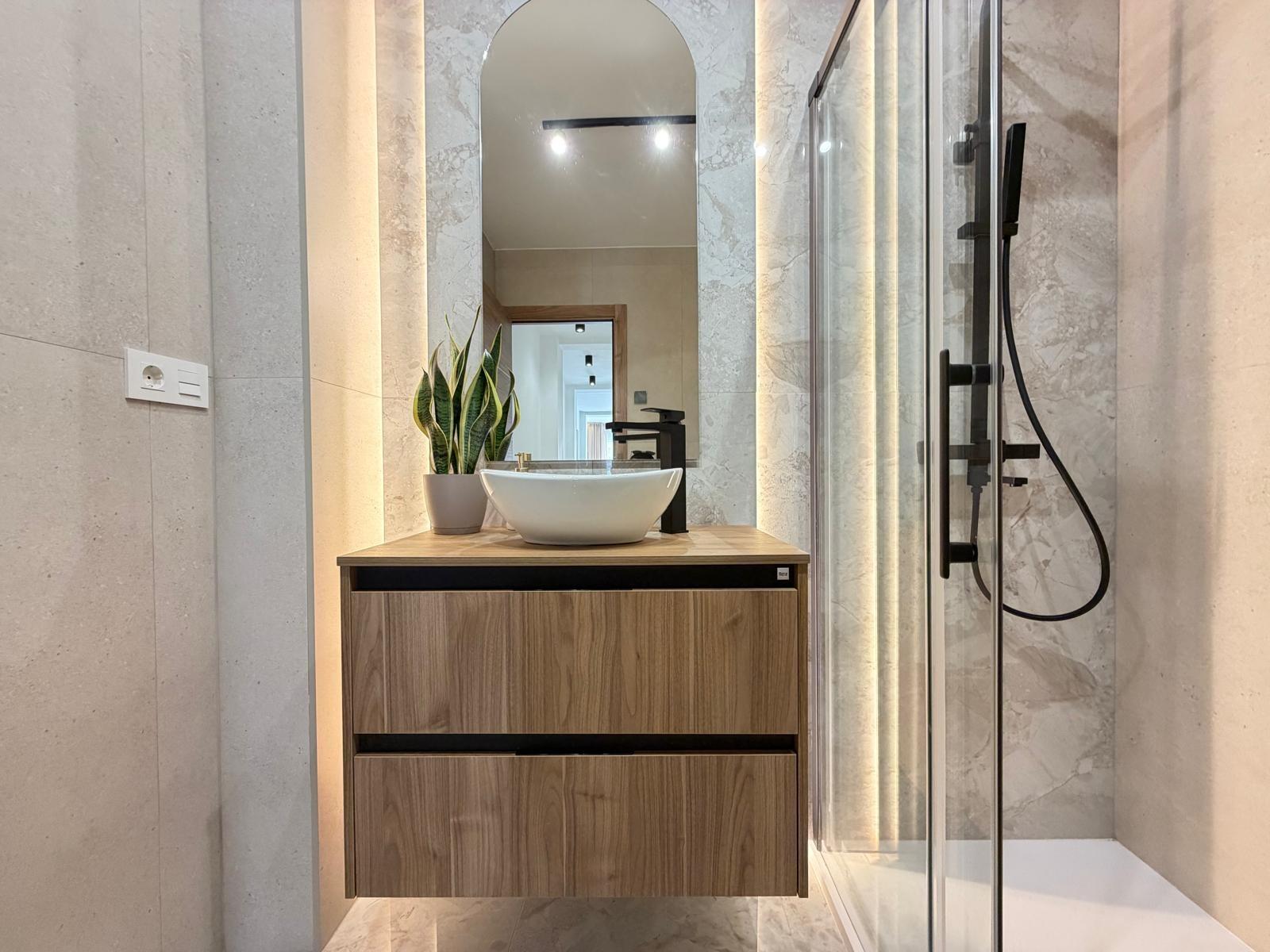 For sale - 3 Bedroom 1 Bathroom Penthouse in Torrevieja - Playa Del Cura  - Alicante