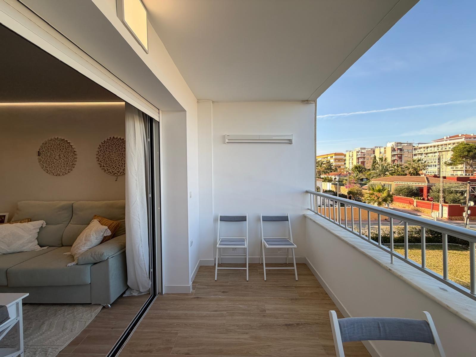 For sale - 3 Bedroom 2 Bathroom Apartment in Punta Prima  - Punta Prima  - Alicante