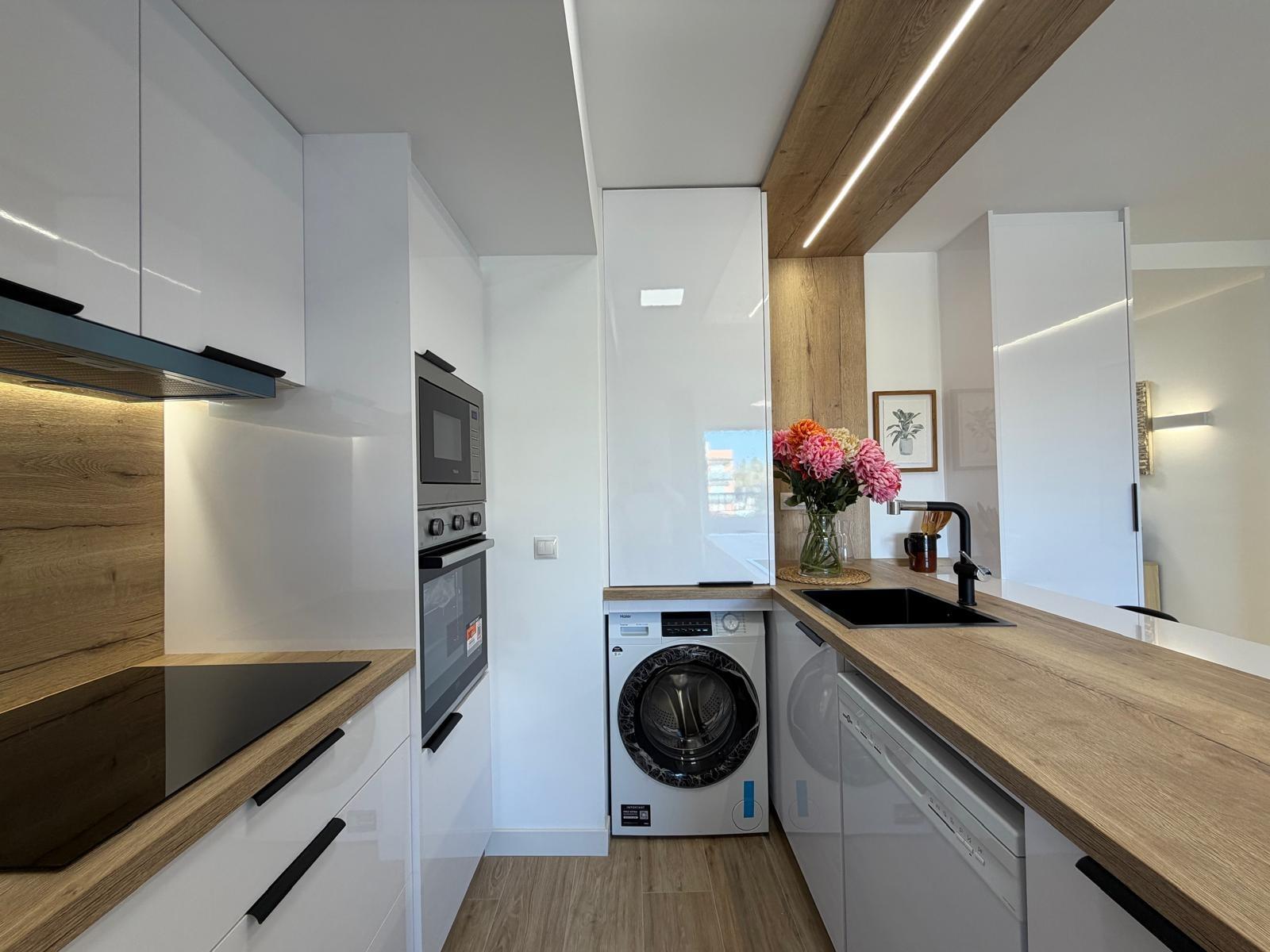 For sale - 3 Bedroom 2 Bathroom Apartment in Punta Prima  - Punta Prima  - Alicante