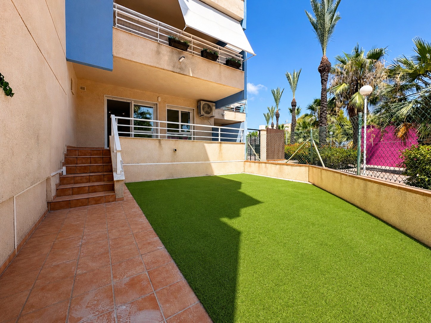 For sale - 2 Bedroom 1 Bathroom Apartment in Cabo Roig - Costa Blanca  - Alicante
