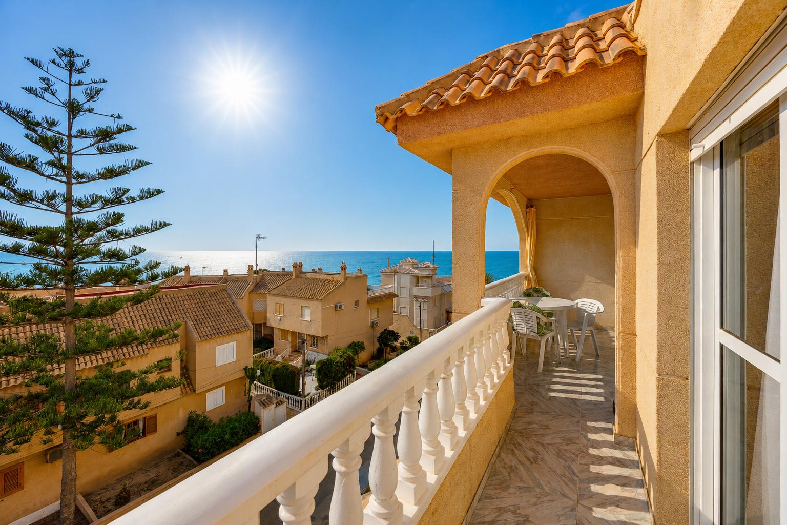 For sale - 2 Bedroom 1 Bathroom Apartment in Torrevieja - Costa Blanca  - Alicante
