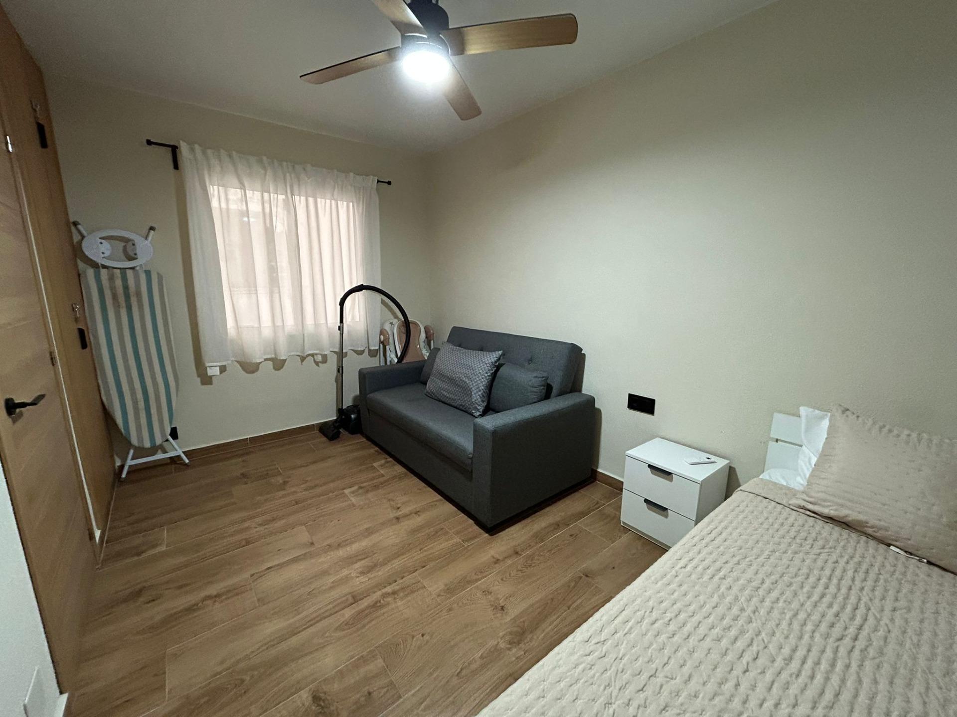 For sale - 3 Bedroom 2 Bathroom Apartment in Torrevieja - Estacion De Autobuses  - Alicante