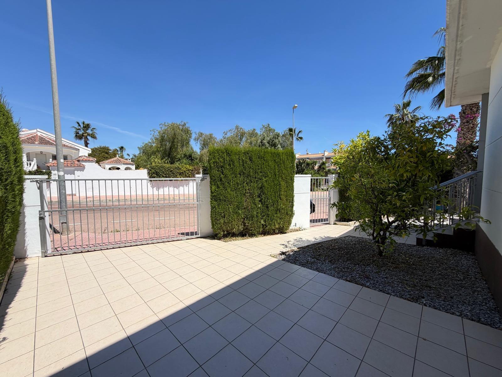 For sale - 4 Bedroom 3 Bathroom Villa in Ciudad Quesada - Dona Pepa  - Alicante