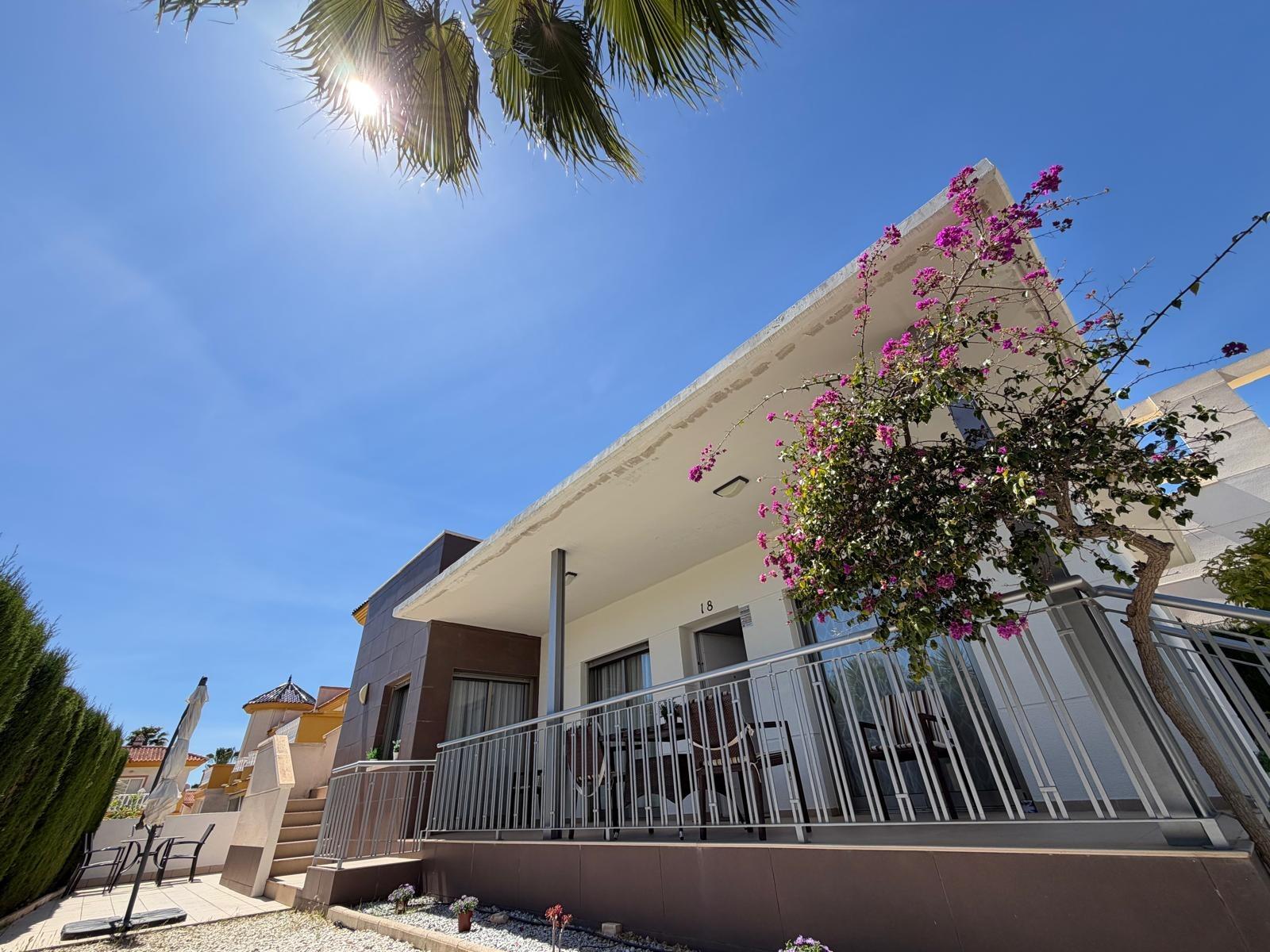 For sale - 4 Bedroom 3 Bathroom Villa in Ciudad Quesada - Dona Pepa  - Alicante