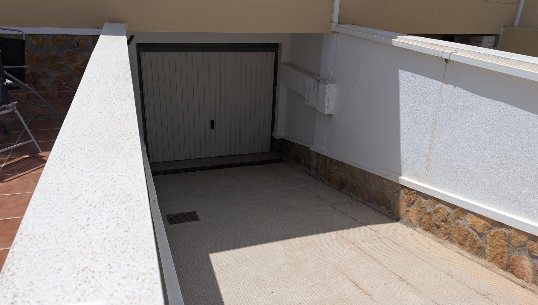 For sale - 5 Bedroom 3 Bathroom Linked Villa in Lo Crispen - Lo Crispen - Alicante