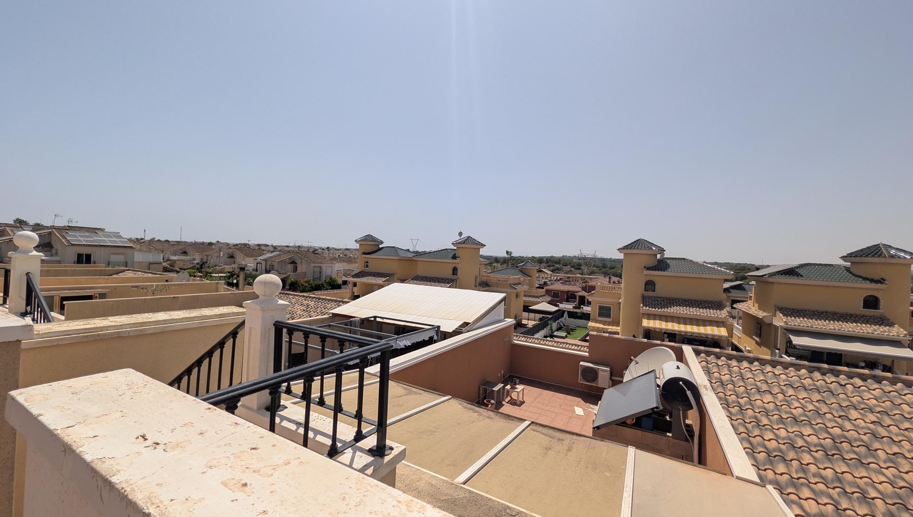 For sale - 5 Bedroom 3 Bathroom Linked Villa in Lo Crispen - Lo Crispen - Alicante
