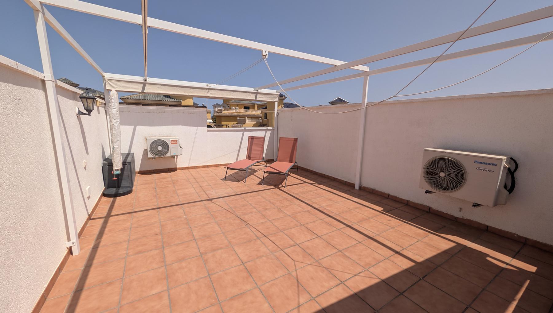 For sale - 5 Bedroom 3 Bathroom Linked Villa in Lo Crispen - Lo Crispen - Alicante
