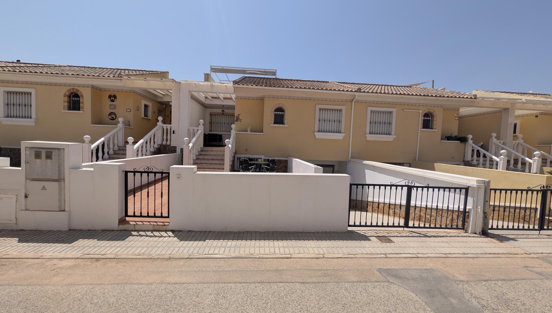 For sale - 5 Bedroom 3 Bathroom Linked Villa in Lo Crispen - Lo Crispen - Alicante
