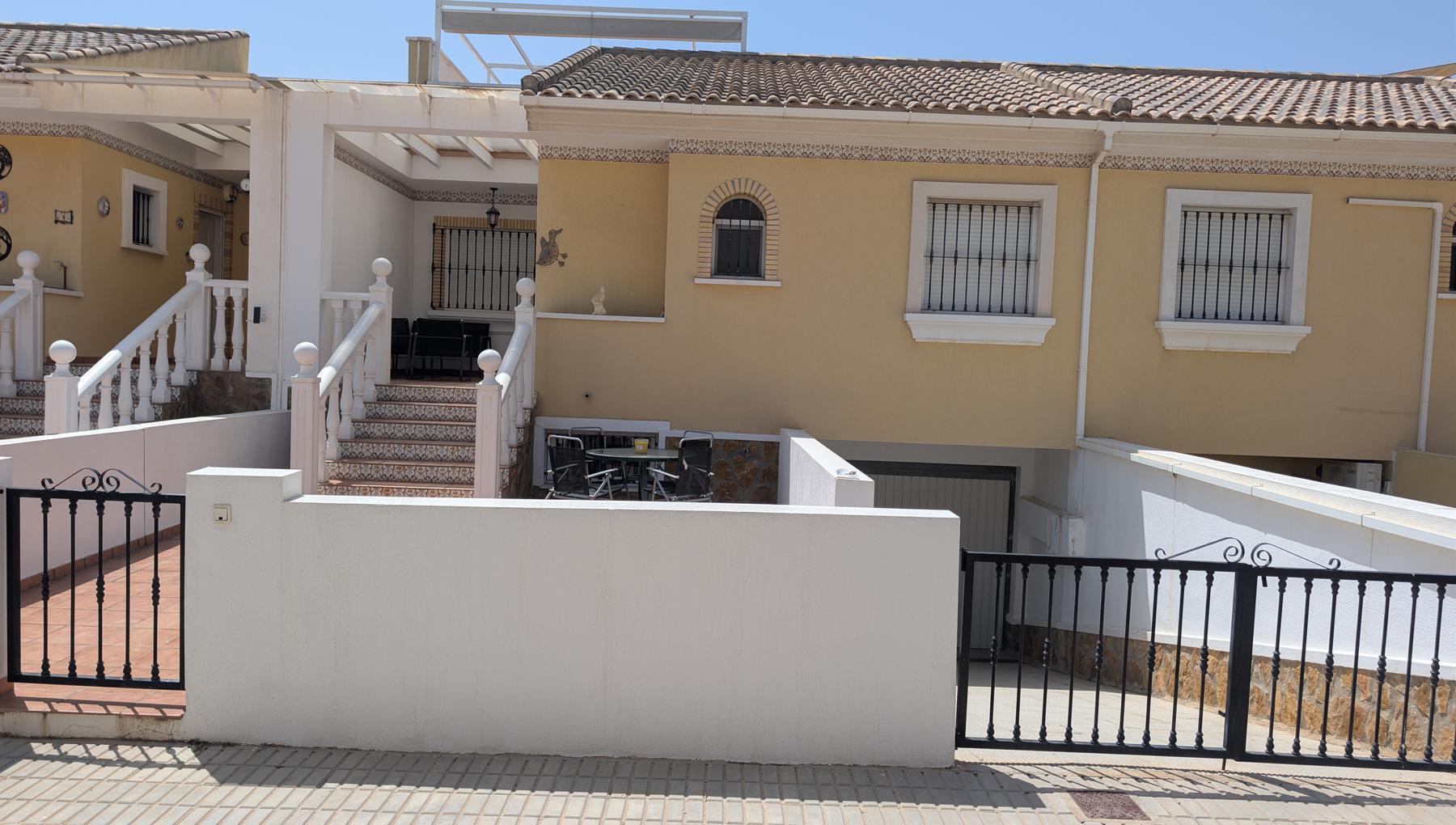For sale - 5 Bedroom 3 Bathroom Linked Villa in Lo Crispen - Lo Crispen - Alicante