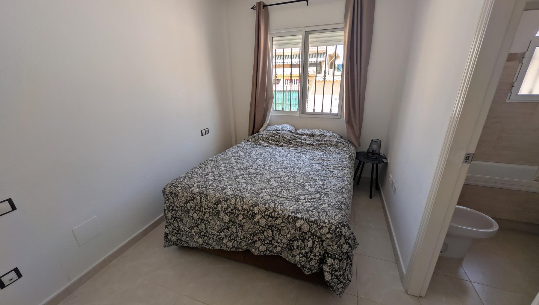For sale - 5 Bedroom 3 Bathroom Linked Villa in Lo Crispen - Lo Crispen - Alicante