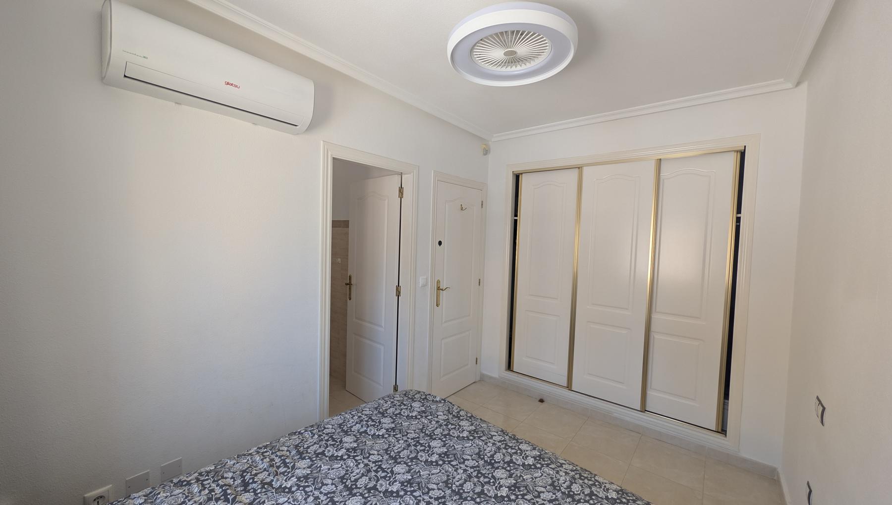 For sale - 5 Bedroom 3 Bathroom Linked Villa in Lo Crispen - Lo Crispen - Alicante