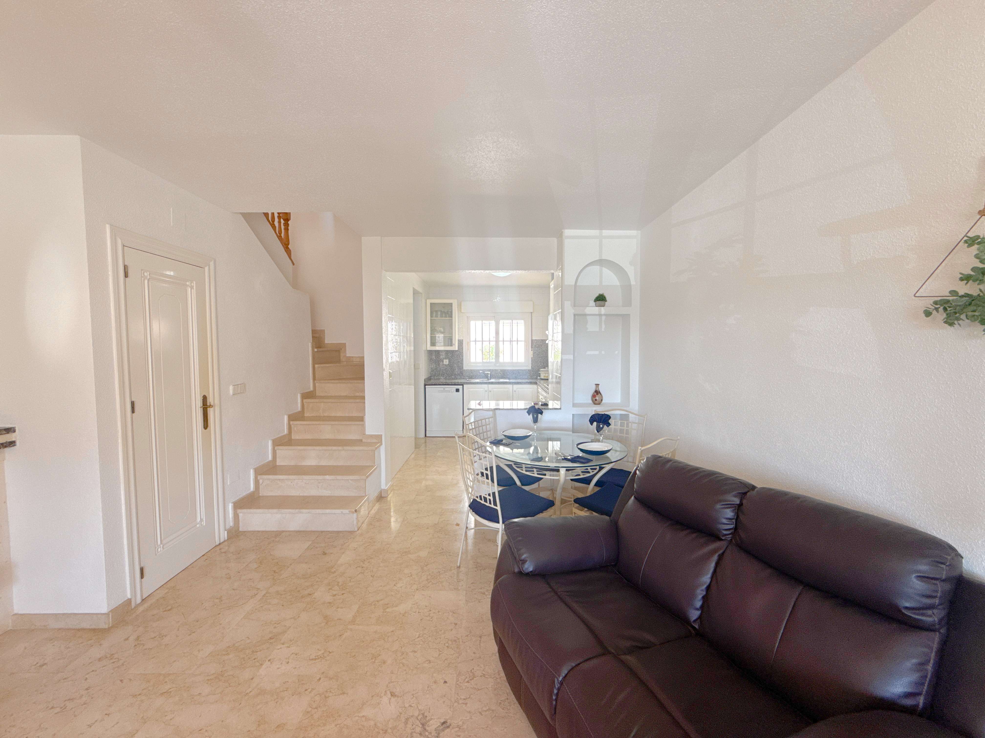 For sale - 2 Bedroom 2 Bathroom Townhouse in Las Ramblas Golf Villamartin -  - Alicante