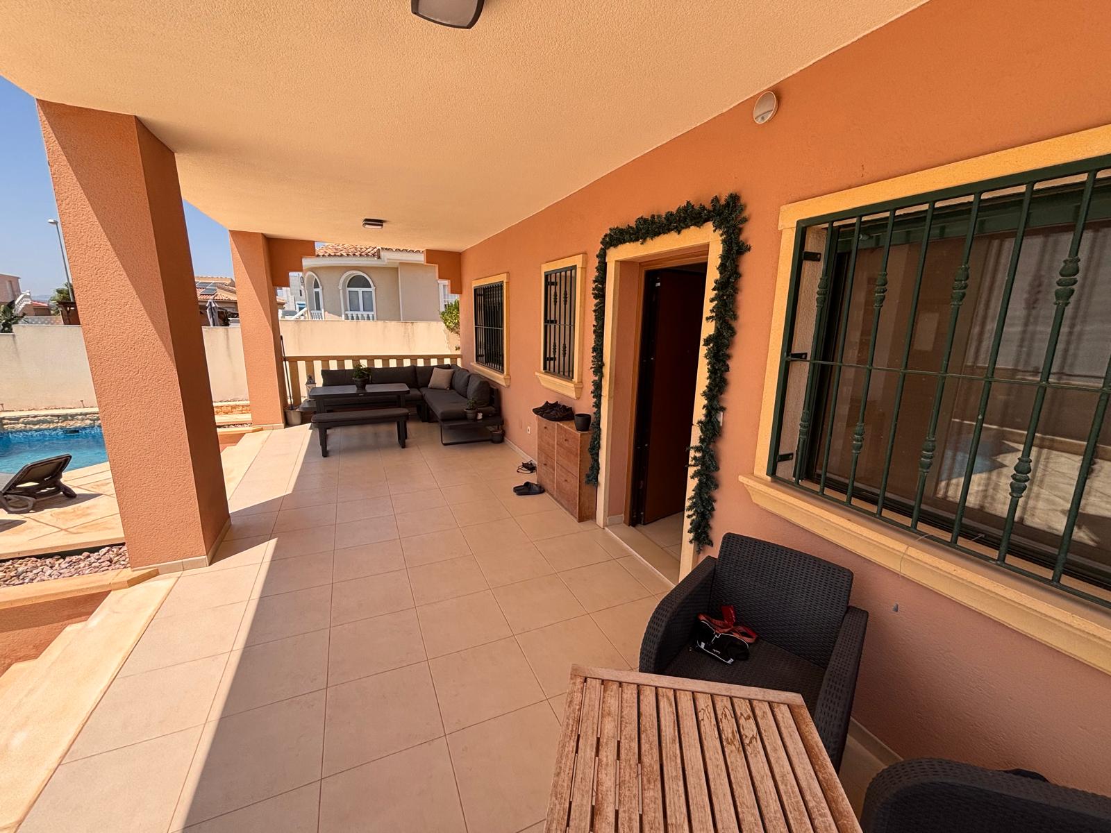 For sale - 4 Bedroom 2 Bathroom Detached Villa in Urbanización Ciudad Quesada - Urbanización Ciudad Quesada  - Alicante