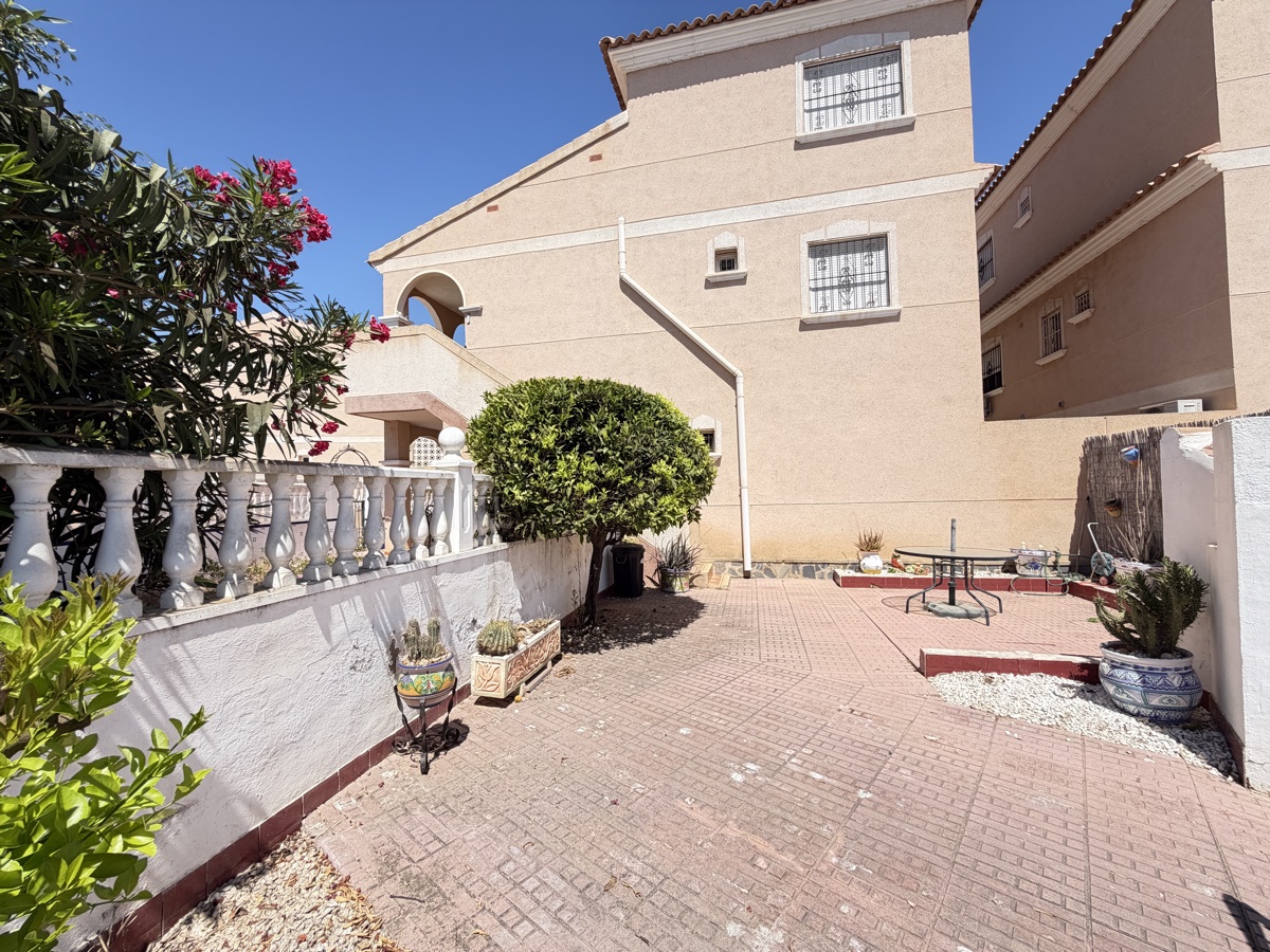 For sale - 3 Bedroom 2 Bathroom Apartment in La Zenia - , La Zenia, Alicante, Spain - Alicante