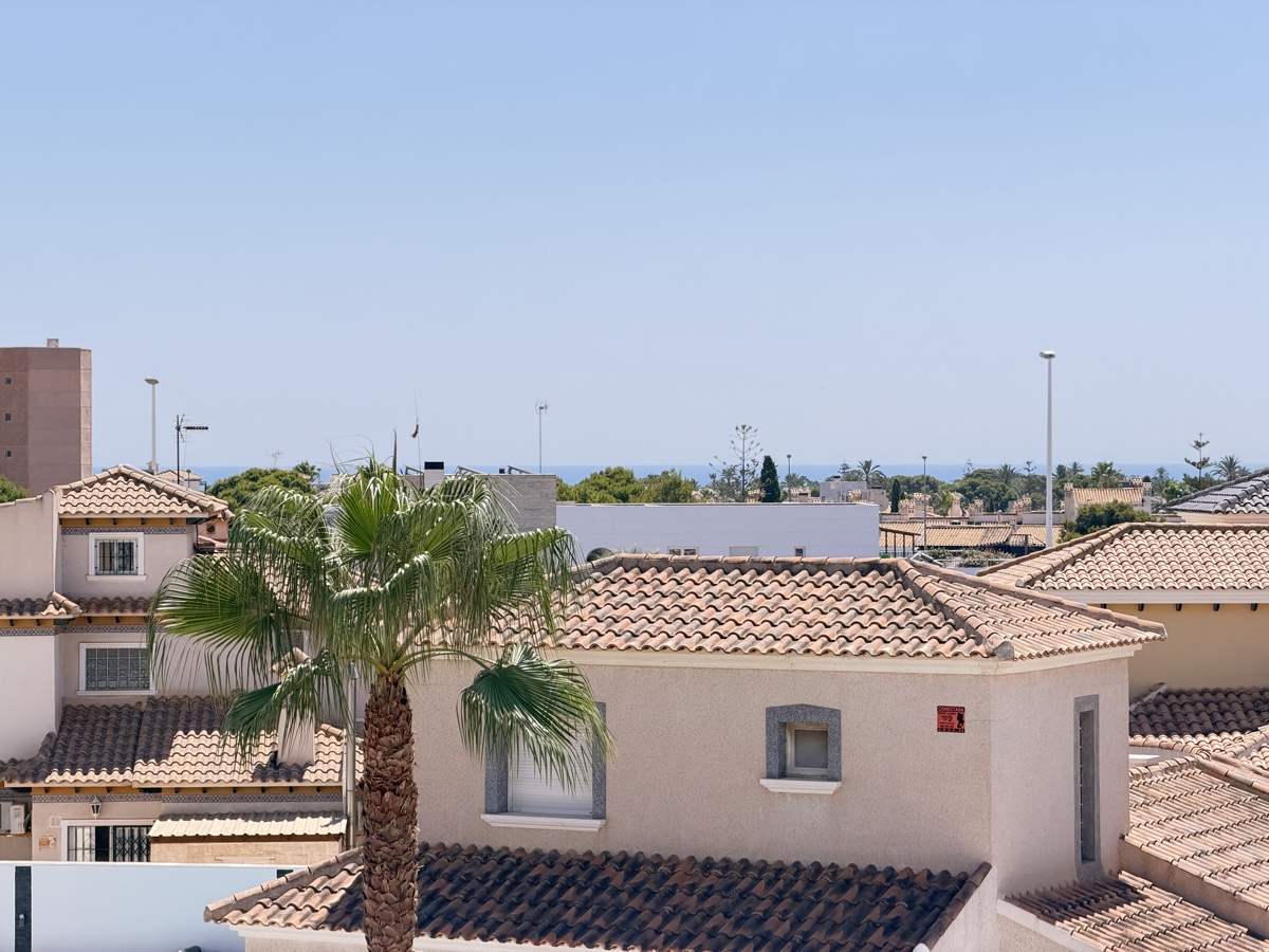 For sale - 3 Bedroom 2 Bathroom Apartment in La Zenia - , La Zenia, Alicante, Spain - Alicante