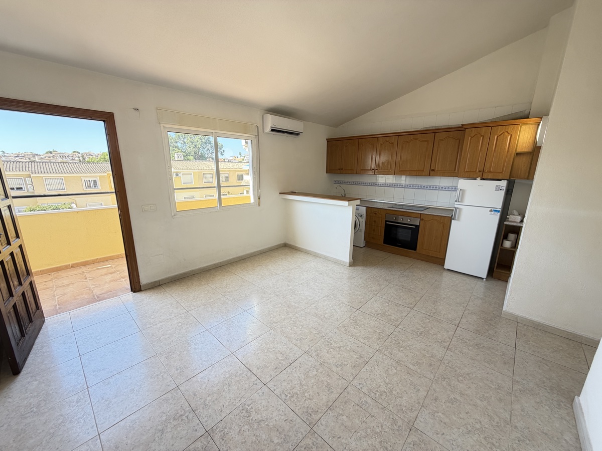 For sale - 2 Bedroom 1 Bathroom Apartment in Villamartin - , Villamartin, Alicante, Spain - Alicante