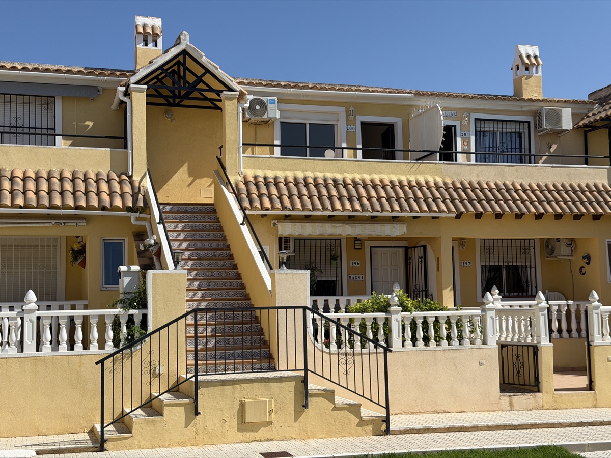 For sale - 2 Bedroom 1 Bathroom Apartment in Villamartin - , Villamartin, Alicante, Spain - Alicante