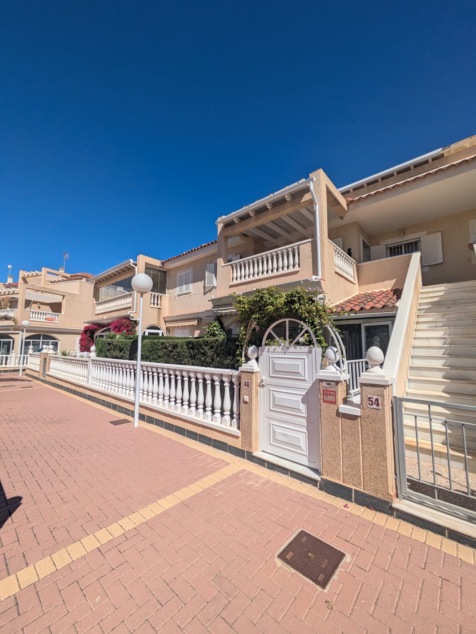 For sale - 3 Bedroom 2 Bathroom apartment in Playa Flamenca -  - Alicante