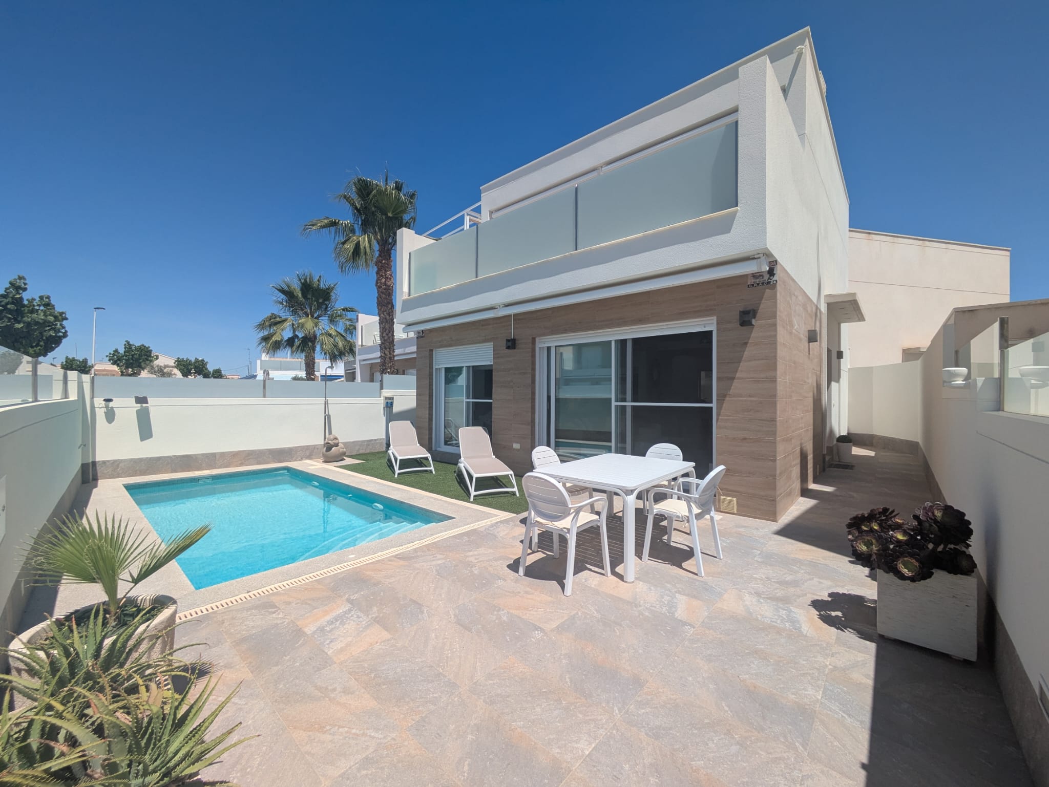 For sale - 3 Bedroom 2 Bathroom villa in San Pedro Del Pinatar -  - Murcia