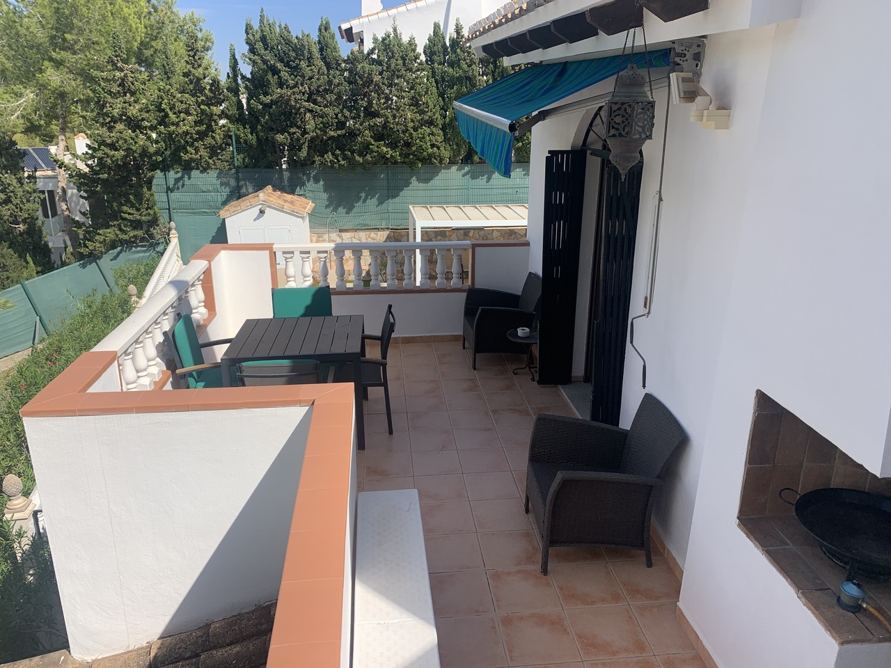 For sale - 4 Bedroom 2 Bathroom Villa in Villamartin, Orihuela Costa -  - Alicante