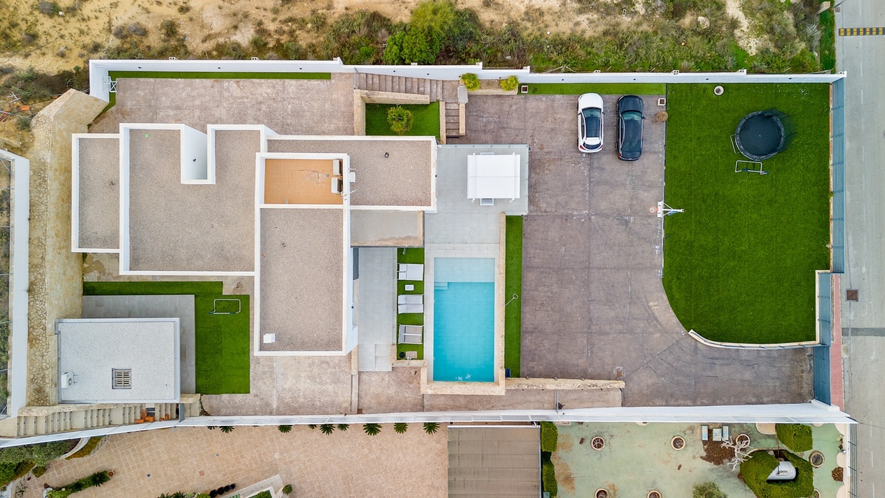 For sale - 4 Bedroom 3 Bathroom Villa in Algorfa -  - Alicante