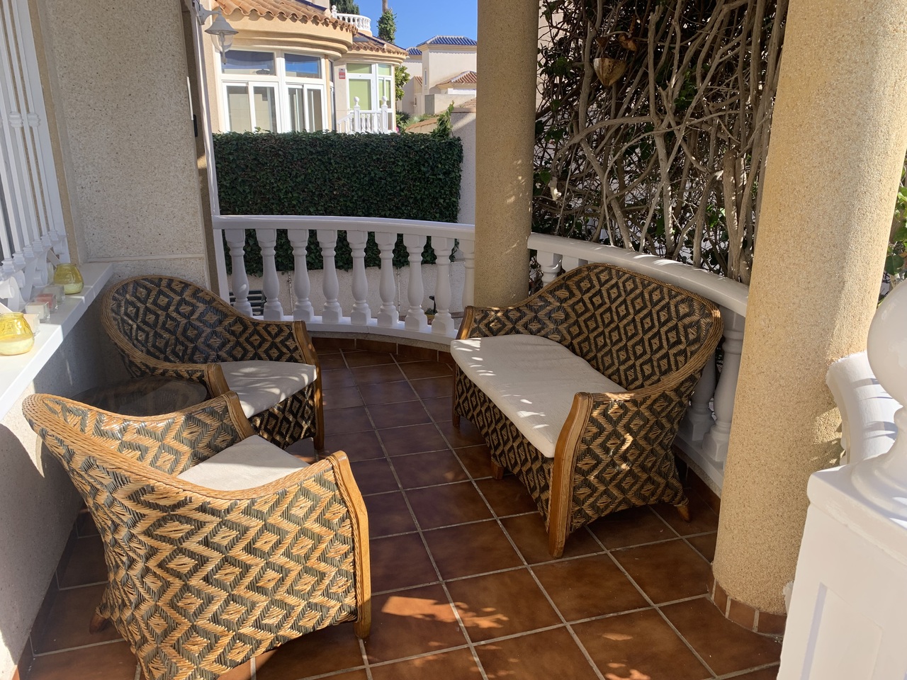 For sale - 3 Bedroom 2 Bathroom Villa in Villamartin, Orihuela Costa -  - Alicante