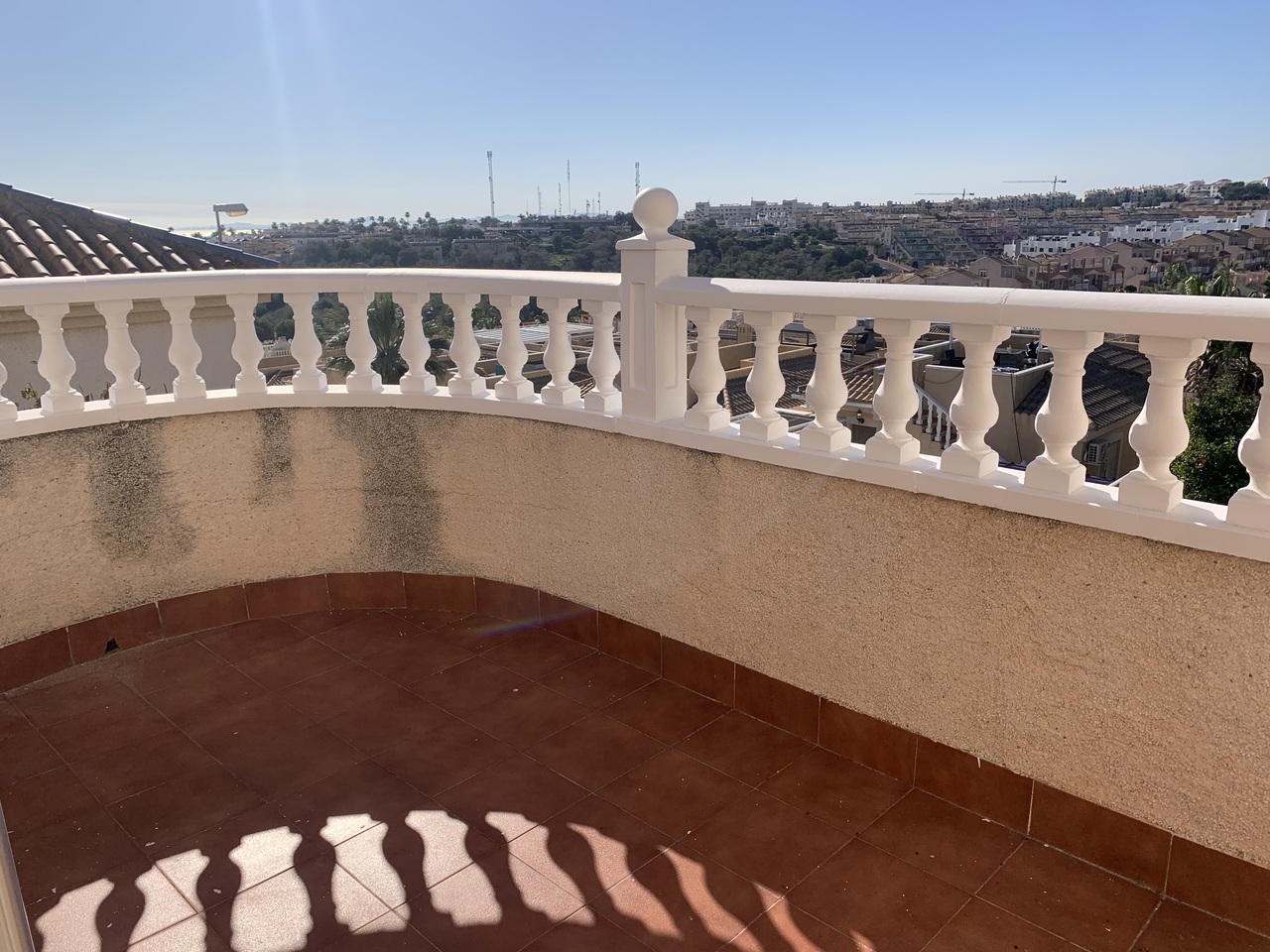 For sale - 3 Bedroom 2 Bathroom Villa in Villamartin, Orihuela Costa -  - Alicante