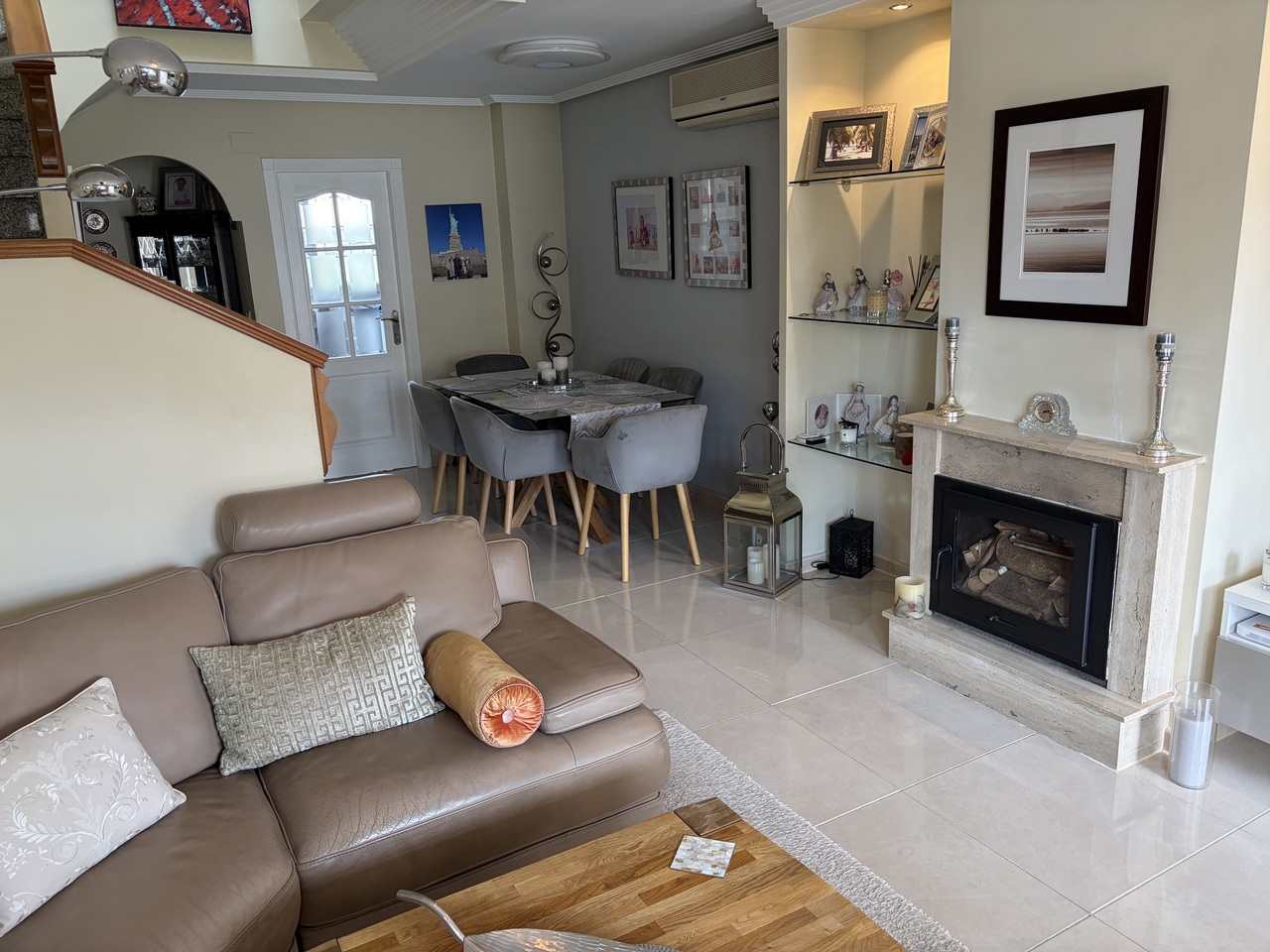 For sale - 3 Bedroom 3 Bathroom Town House in Heredades -  - Alicante