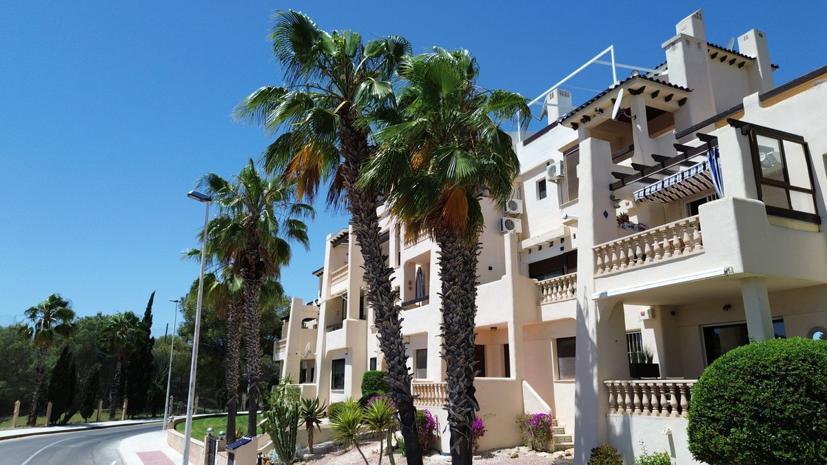 For sale - 2 Bedroom 2 Bathroom Apartment - Ground Floor Apartment in Orihuela - Las Ramblas Golf  - Alicante