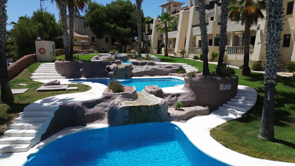 For sale - 2 Bedroom 2 Bathroom Apartment - Ground Floor Apartment in Orihuela - Las Ramblas Golf  - Alicante