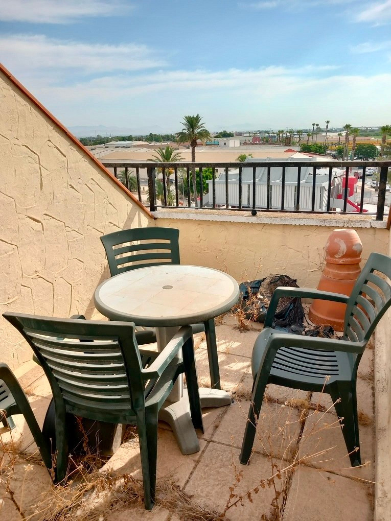 For sale - 3 Bedroom 2 Bathroom Apartment - Middle Floor Apartment in Almoradi - Almoradi Centro  - Alicante